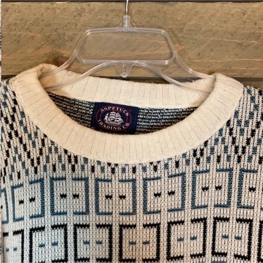 Vintage Aspertuck Trading Company crewneck sweater with geometric pattern Large